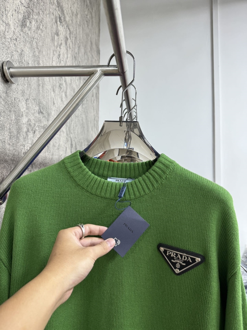 Pra*a sweater